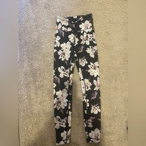 Zobha size XS floral leggings